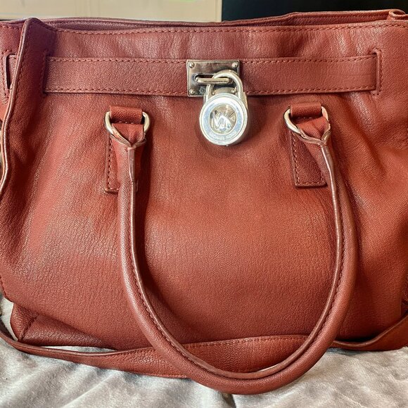 MICHAEL KORS LARGE RED HANDBAG WITH SILVER HARDWARE - Picture 2 of 11